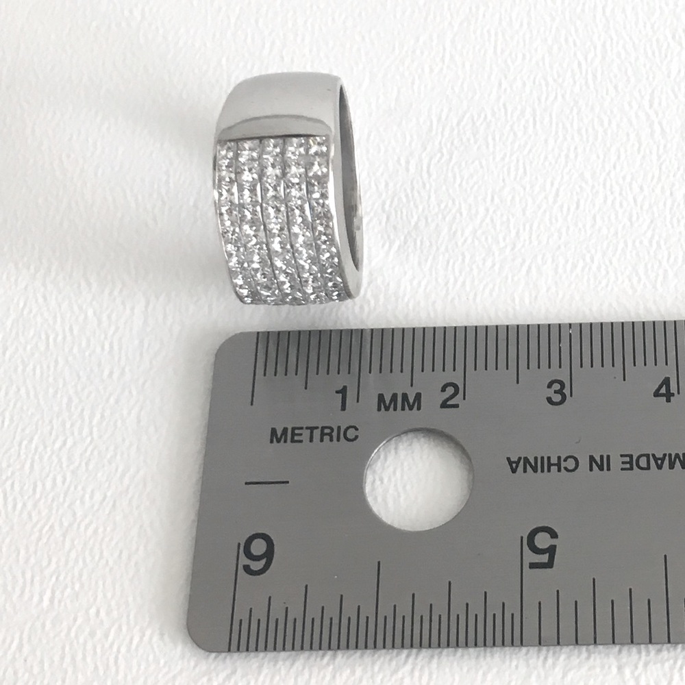 LADIES PLATINUM DIAMOND RING - Picture 3 of 12